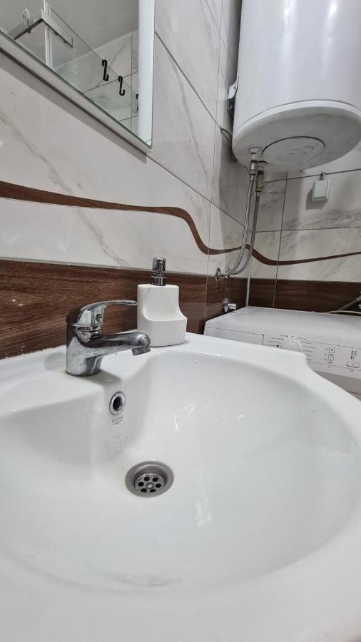 Apartamento Kingston Pirot Exterior foto